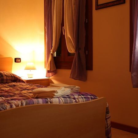 Ca' Gialla Bed & Breakfast Montagnana  Ruang foto